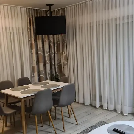 Czarna Gora B11 * Siena