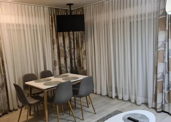 Czarna Gora B11 * Sienna (Klodzko)